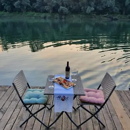 Etno Konaciste-restoran Stara Civija *